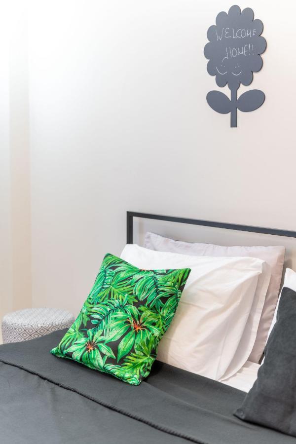 Pink Flat Exarcheia Athens Netflix Apartment Екстериор снимка