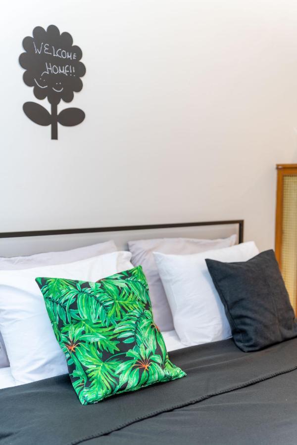 Pink Flat Exarcheia Athens Netflix Apartment Екстериор снимка